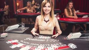 kim hk mobile app showing live roulette table with dealer and live chat feature
